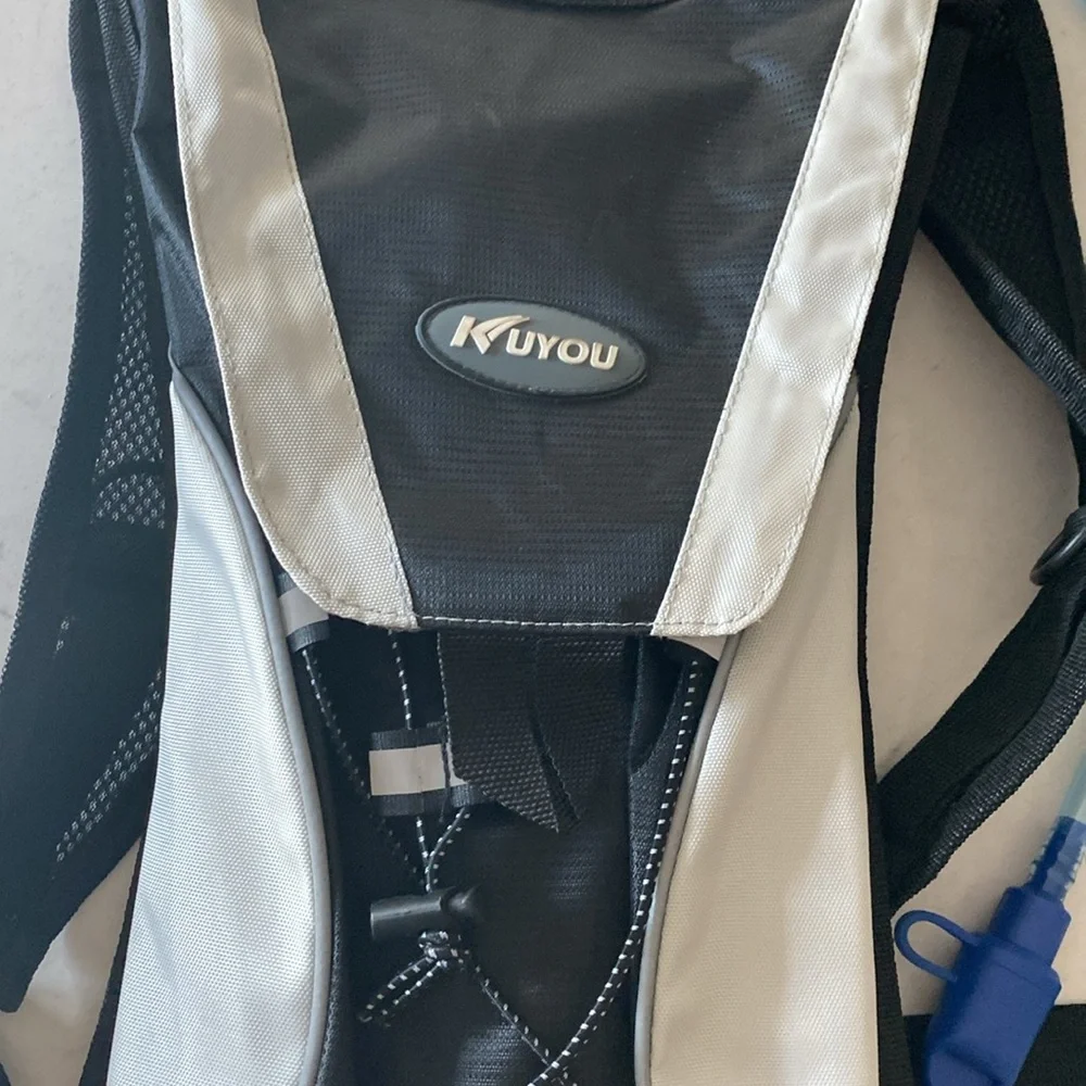 Hydration Backpack Hydration Pack‎ with 2L Water Bladder, Lightweight Insulation